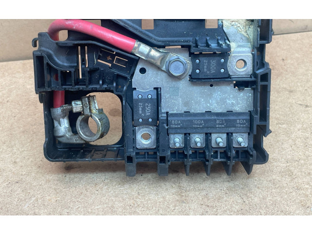 Блок предохранителей  13362765, 30012014   Opel Meriva B    