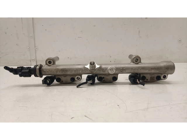 Топливная рампа 8665631   BMW 1 F40 1.8 