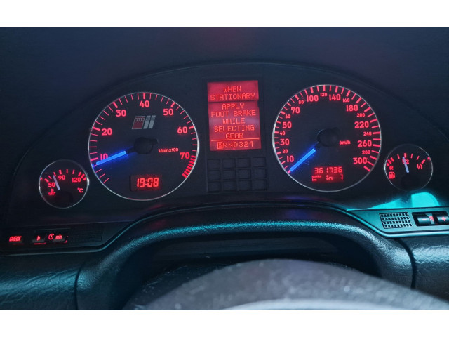 Píst 81117764   Audi A8 S8 D2 4D     