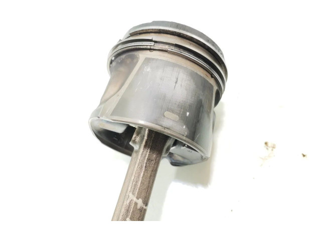 Поршень с шатуном    Volvo XC90