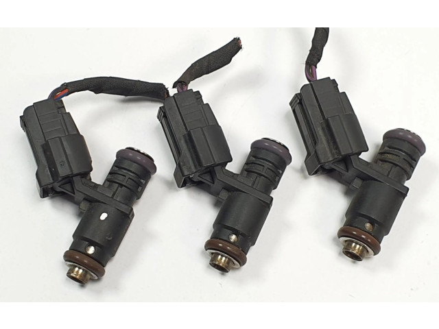 Форсунка 04E906031F    Skoda Fabia Mk3 (NJ)   