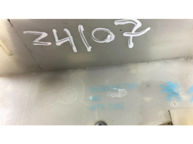 Zámek zadních dveří 9688080780, Z4107 Peugeot 208 2014