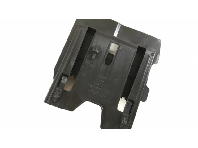 Другая деталь салона