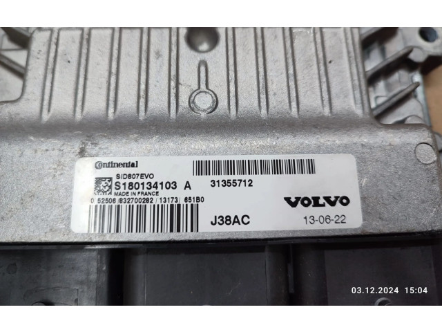 Блок управления двигателя 31355712 Volvo V70