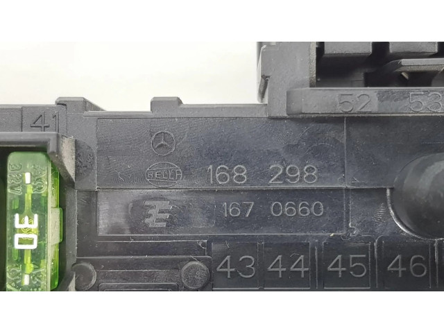 Pojistková skříňka A2049001002 Mercedes-Benz C W204 2010