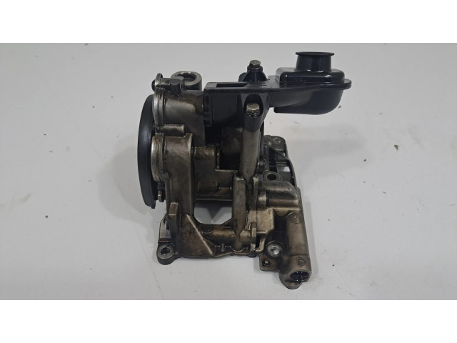 Масляный насос N57 D30 A 7823009 BMW X5 F15 3.0