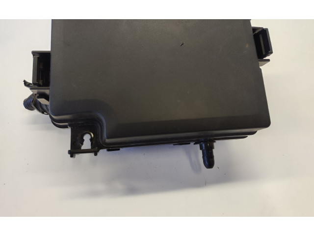 Блок предохранителей  91251J7081, 91251J708116   KIA Ceed    