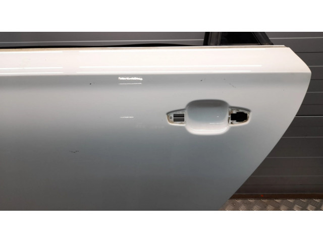 Задняя дверь