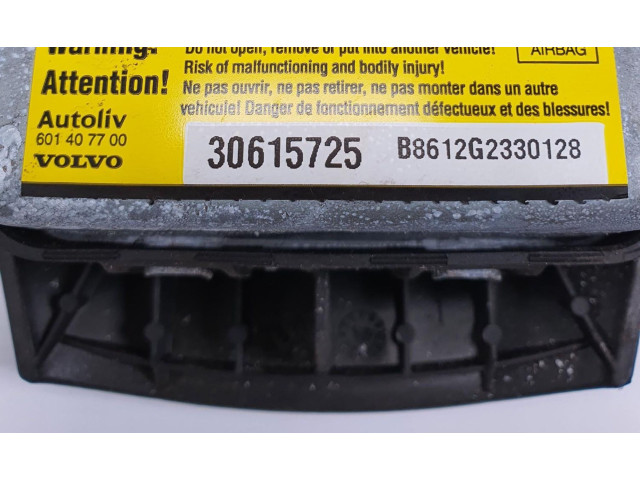 Vstřikovací lišta 30615725 Volvo C70