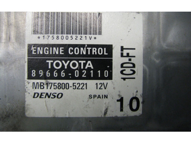 Řídící jednotka 89666-02110   Toyota Corolla E120 E130 2001