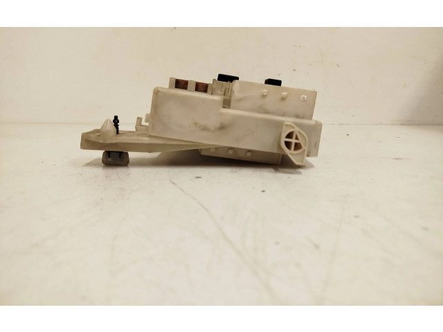 Pojistková skříňka 8690719, 00063247 Volvo S40 2004