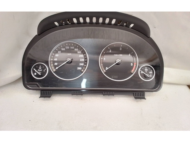 Přístrojová deska BMW 5 F10 F11 2015 1036908460