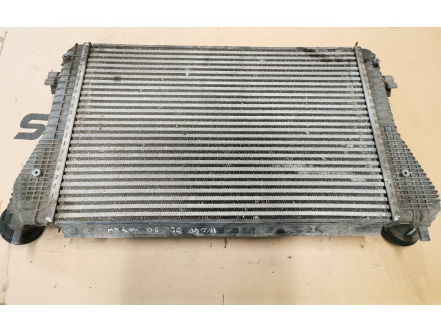 Интеркулер  1K0145805G   Volkswagen PASSAT B6 2.0