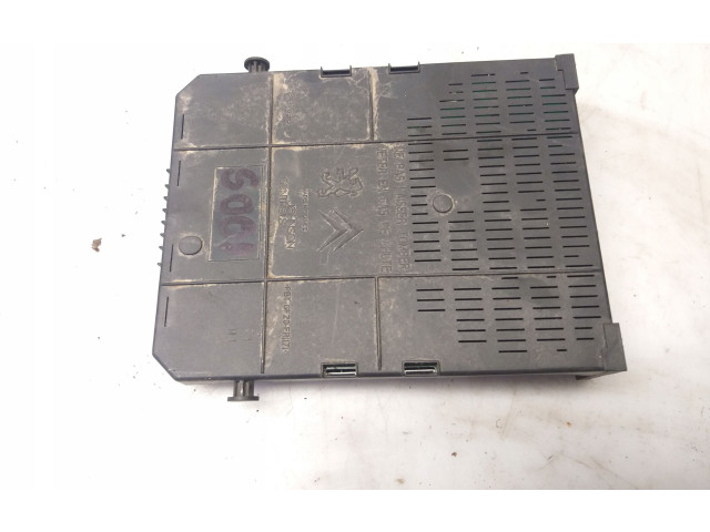 Блок предохранителей 9678477180   Peugeot 5008    