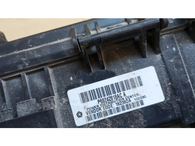 Блок предохранителей P68242818AC Jeep Grand Cherokee