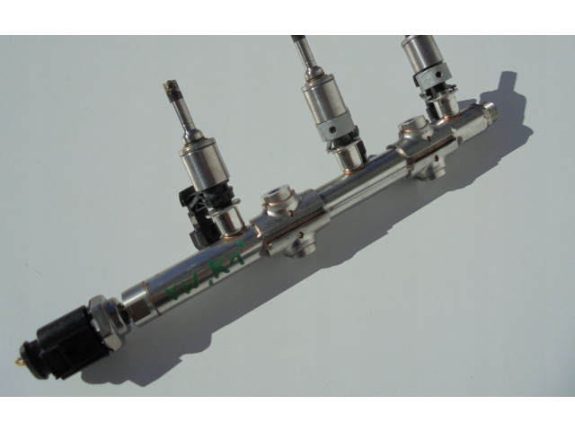 Vstřikovací lišta 04C133320F Volkswagen T-Roc