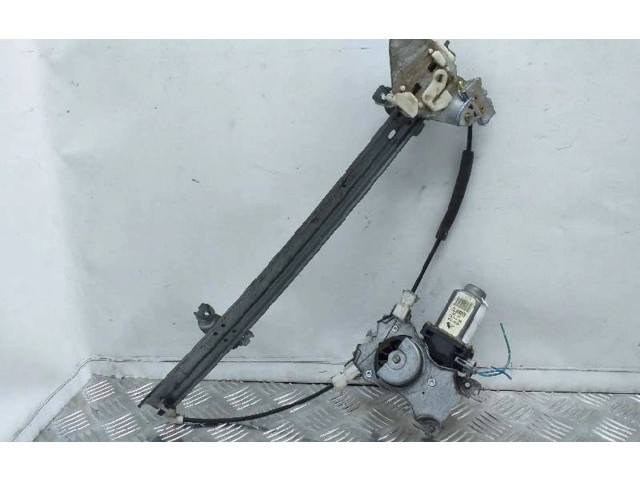 Zámek zadních dveří    Nissan Almera Tino 2002