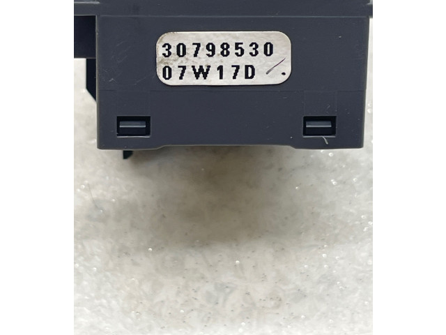 Ручка стеклоочистителей 30798530, 07W17D Volvo V70