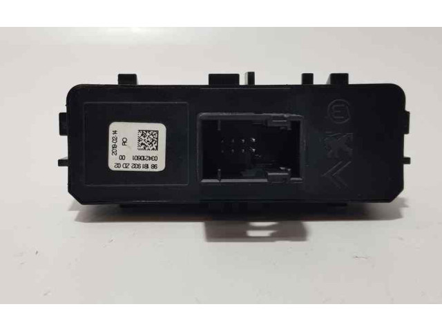 Блок управления 98181932ZD Citroen C3 Aircross