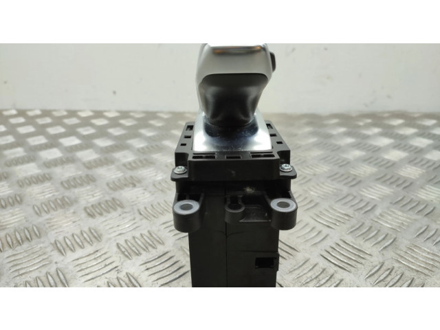 Механизм переключения передач (кулиса) (в салоне)