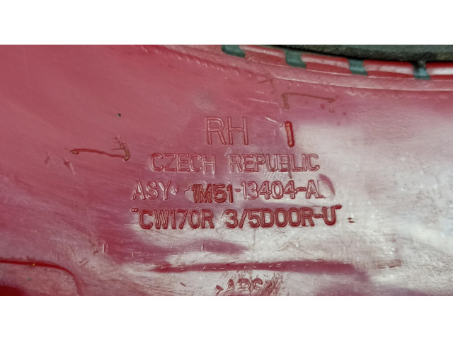 Задний фонарь левый 1M5113404A Ford Focus 1998-2004 года