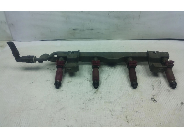 Топливная рампа Mazda 3 I