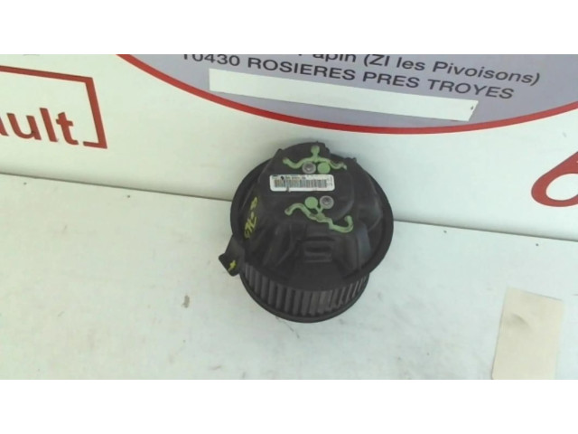 Вентилятор печки 272106020R Dacia Sandero