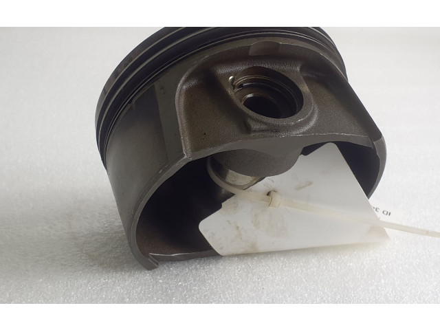 Píst 96P24W2 Porsche 911 996