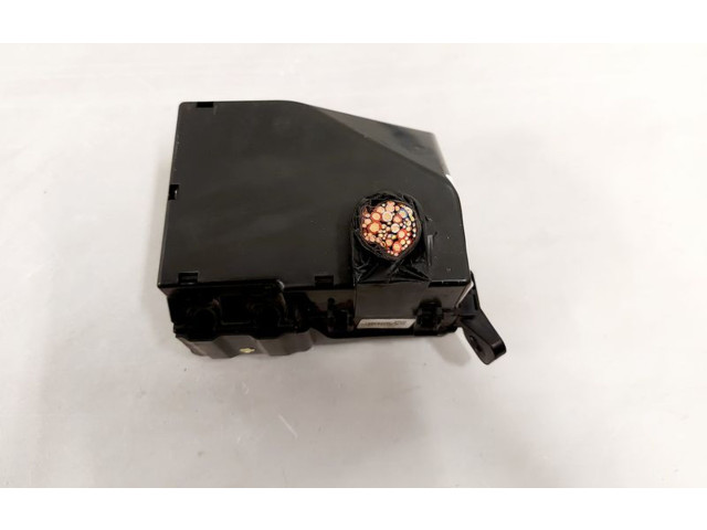 Блок предохранителей   91950-1W330    KIA Rio    