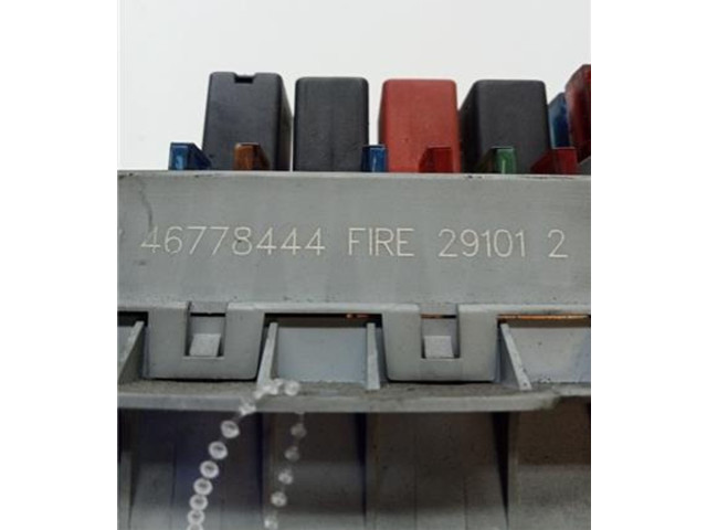 Pojistková skříňka 46779903, 46778444 Fiat Punto (188) 2001