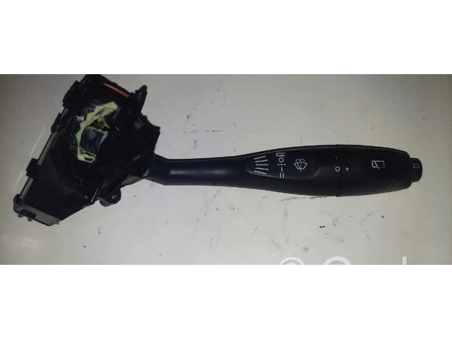 Ручка стеклоочистителей Mitsubishi Carisma