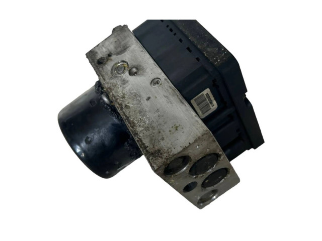 Блок АБС 8671224, 5WK84002   Volvo  V70  2000 - 2004 года