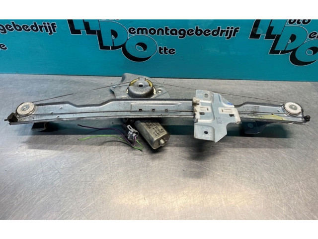 Рулевая рейка  Передний механический механизм для подъема окна    Dacia Sandero  -  года