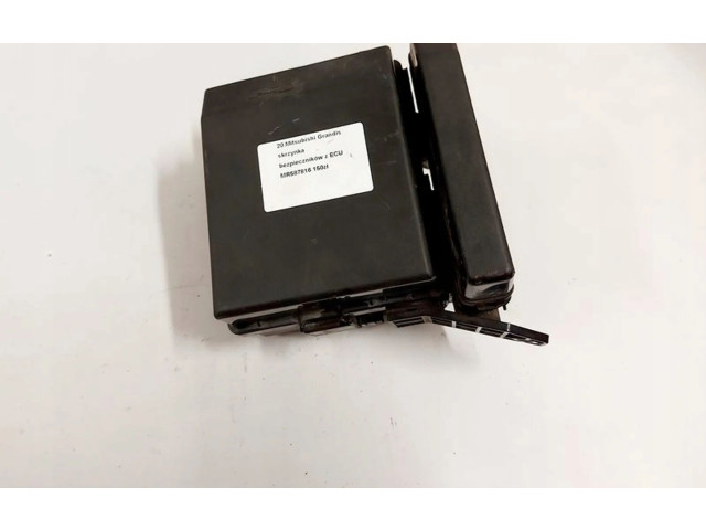 Ящик предохранителей (комплект) MR587816 Mitsubishi Grandis