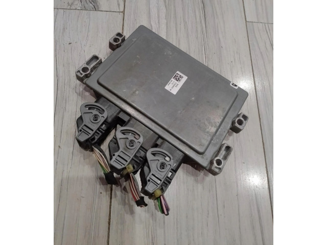 Блок управления двигателем Блок управления S120200113A Renault Twingo II