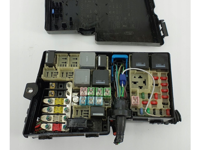 Pojistková skříňka 3M5T14A142AB Ford Focus 2007