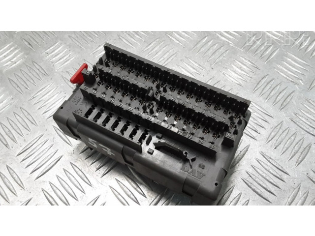 Блок предохранителей 9458962580   Peugeot 306    