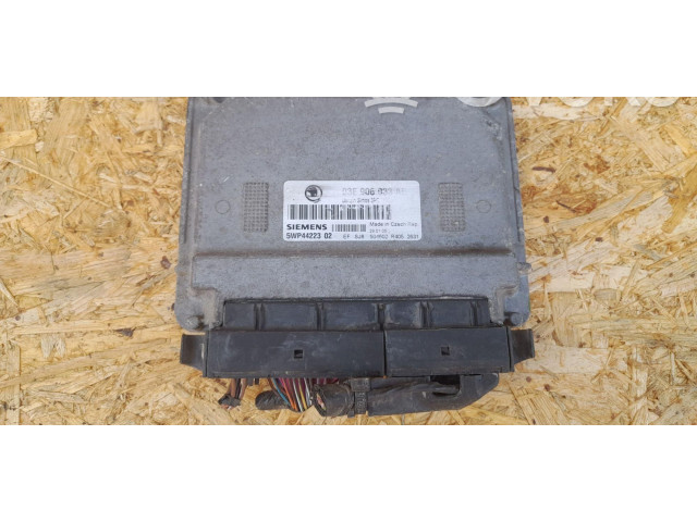 Блок управления 03E906033AB   Skoda Fabia Mk1 (6Y)