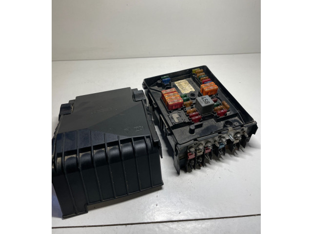 Блок предохранителей 1K0937125, 017183071   Volkswagen Jetta V    