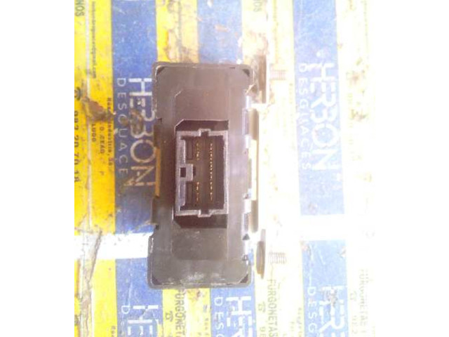 Блок управления MR305675   Mitsubishi Montero