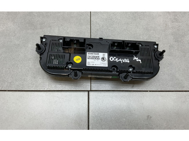 Блок управления климат-контролем 5E0907044N   Skoda Octavia Mk3 (5E)