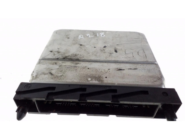 Блок управления двигателя 0281010319, 08677708A   Volvo V70