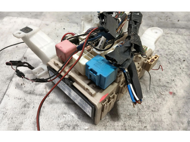 Pojistková skříňka Řídící jednotka BSM 827300F710, 827300F320   Toyota Verso 2016