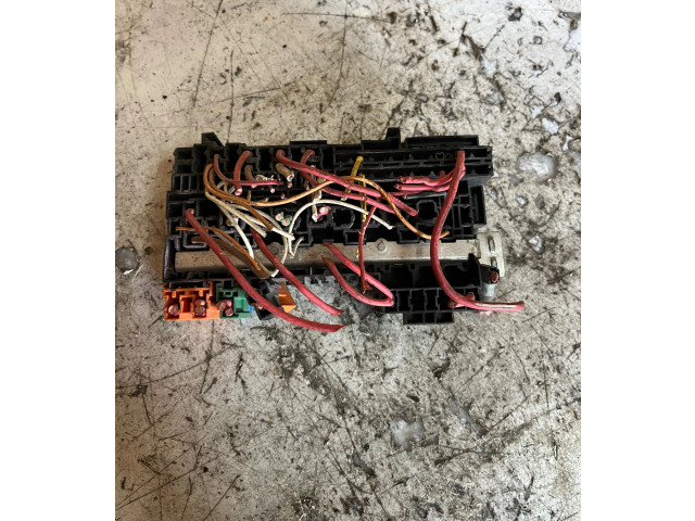 Pojistková skříňka 7703297988 Renault Megane 1998