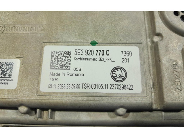 Панель приборов 5E3920770C, 5E3920770C Skoda Octavia 985