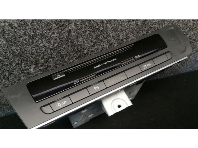 Радио/ проигрыватель CD/DVD / навигация