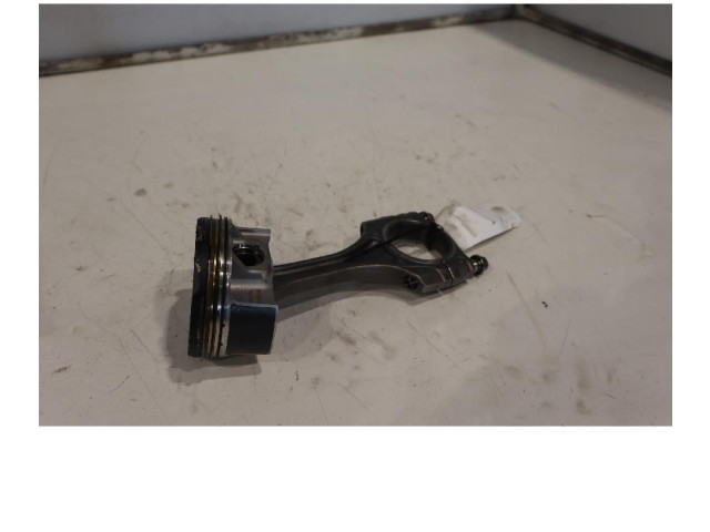 Поршень с шатуном 670053477 62603191 Alfa Romeo Stelvio