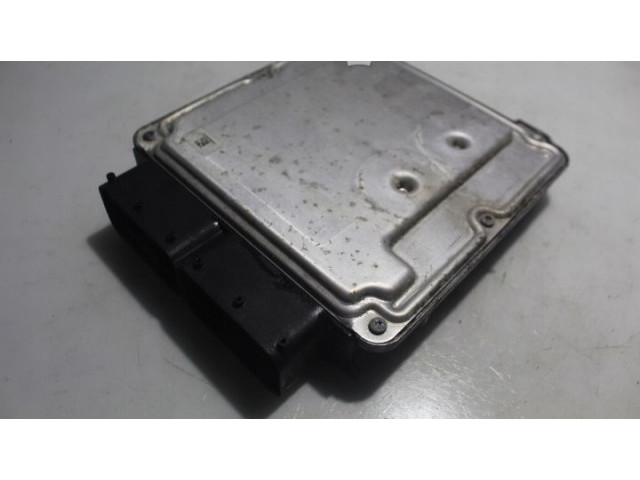 Блок управления двигателем Блок управления 0281031483   Volkswagen Touran III
