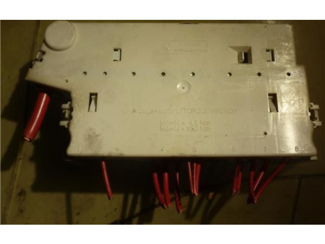 Pojistková skříňka 8387544 BMW 5 E39 2002