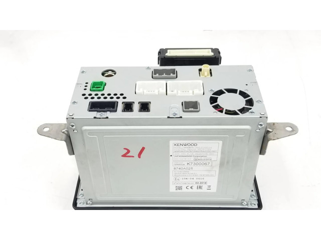 Радио/ проигрыватель CD/DVD / навигация